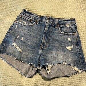 Abercrombie the mom short hi-rise curve love size 26